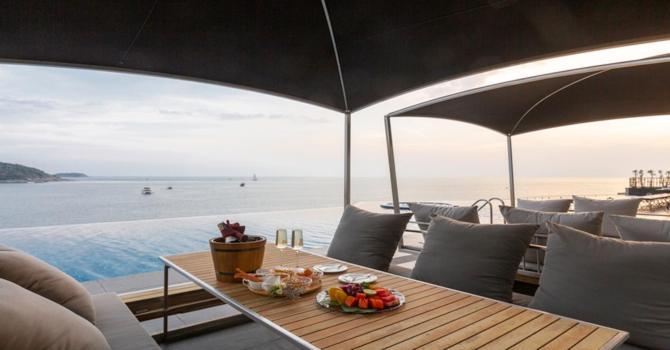 Villa Thousand Cliffs Nai Harn Екстериор снимка